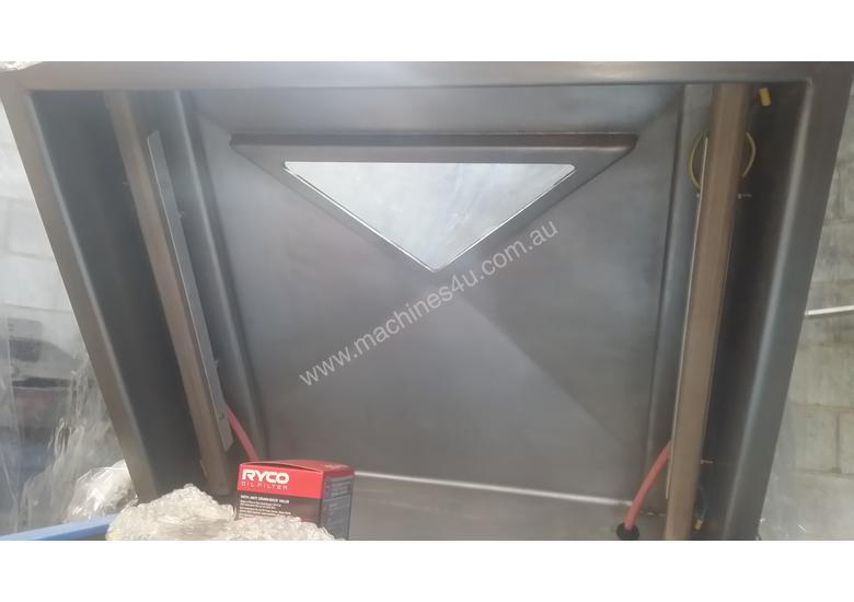 caption Cryovac machine