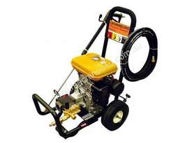 Crommelins Subaru 3200PSI Pressure Washer, 9hp - picture2' - Click to enlarge