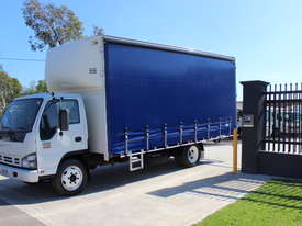 ISUZU CURTAINSIDER  - picture2' - Click to enlarge