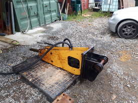 Rock breaker to suit 5 ton excavator  - picture0' - Click to enlarge