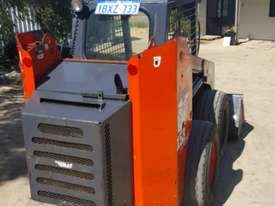 Thomas bobcat 2004 licenced good cond 2001 hrs - picture0' - Click to enlarge