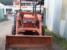 Used Kubota L4150 Tractor - picture1' - Click to enlarge