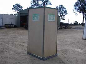 Merlin portable toilet - picture1' - Click to enlarge