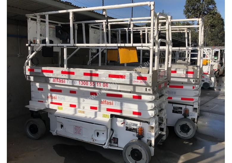 caption 8M Electric Scissor - 2646E