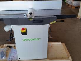 Woodfast 240V 12