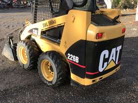Skid steer Catapillar 226B - picture2' - Click to enlarge