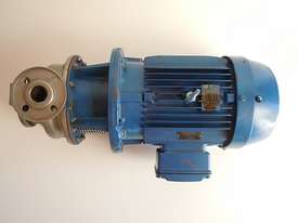 Ebara 11KW 15HP 415 Volt Stainless Centrifugal Water Pump 3LSF 40-200/11 42 m/3h Head 72 m Italy - picture0' - Click to enlarge