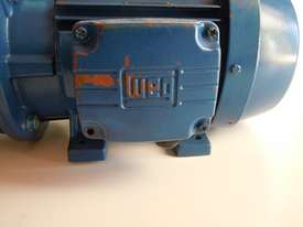 Ebara 11KW 15HP 415 Volt Stainless Centrifugal Water Pump 3LSF 40-200/11 42 m/3h Head 72 m Italy - picture2' - Click to enlarge