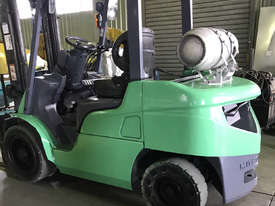 Mitsubishi Forklift - 3 Ton LPG new paint - picture1' - Click to enlarge