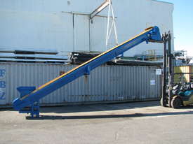 Large Industrial Incline Motorised Belt Conveyor - 8.5m long - picture0' - Click to enlarge