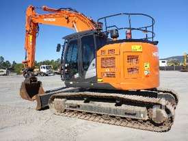 HITACHI ZX225USLC-5B Hydraulic Excavator - picture2' - Click to enlarge