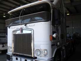 2005 Kenworth K104 - picture1' - Click to enlarge