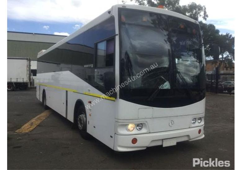 caption 2013 Mercedes-Benz 500R 1830