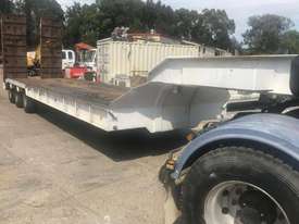 Trailer - Tri-axle low loader - picture0' - Click to enlarge