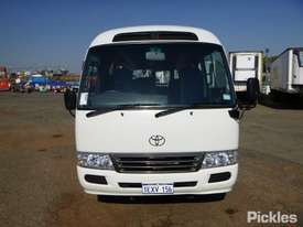 2015 Toyota Coaster - picture1' - Click to enlarge