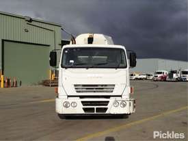 2009 Iveco Acco 2350 - picture1' - Click to enlarge