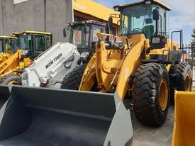 Brand New WCM LW350 12 Ton Wheel Loader Cummins Engine (W4584) - picture0' - Click to enlarge