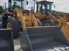 Brand New WCM LW350 12 Ton Wheel Loader Cummins Engine (W4584) - picture0' - Click to enlarge