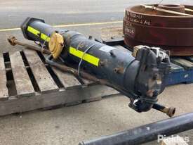 1x D11 Lift Cylinder (Unknown Working Condition) - picture0' - Click to enlarge