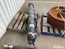 1x D11 Lift Cylinder (Unknown Working Condition) - picture2' - Click to enlarge