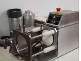 Fondant /  Cream Extruder  - picture0' - Click to enlarge
