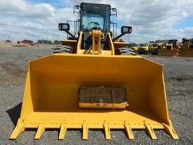 Komatsu WA380Z-6 Wheeled Loader c/w A/C Rops (11 H - picture1' - Click to enlarge