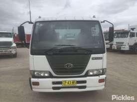 2007 Nissan UD MKA245 - picture1' - Click to enlarge