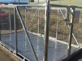 Crane Cage / Large Goods Cage / Duct Cage - picture1' - Click to enlarge