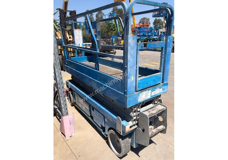 caption 20ft Scissor Lift Electric Genie