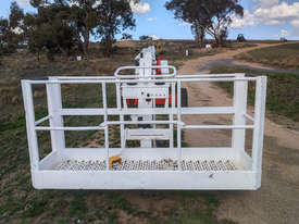Snorkel 42ft Diesel Straight Boom Lift - picture2' - Click to enlarge