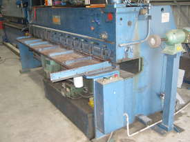 Sheet Metal Guillotine - picture0' - Click to enlarge