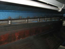 Sheet Metal Guillotine - picture2' - Click to enlarge