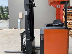 BT high reach forklift - picture0' - Click to enlarge