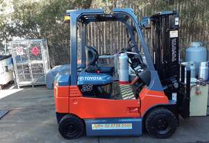 ACTIVE FORKLIFTS - Toyota Electric Forklift Container Entry 2010 model 7fb25 2.5 ton 4.3m Lift solid