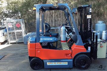 ACTIVE FORKLIFTS - Toyota Electric Forklift Container Entry 2010 model 7fb25 2.5 ton 4.3m Lift solid ACTIVE FORKLIFTS - Toyota Electric Forklift Container Entry 2010 model 7fb25 2.5 ton 4.3m Lift solid
