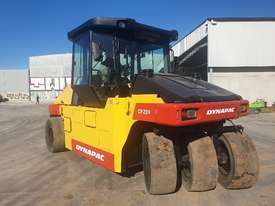 2010 DYNAPAC CP224 10T MULTI-WHEEL ROLLER - picture2' - Click to enlarge