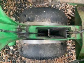 John Deere 1720 Planters Seeding/Planting Equip - picture1' - Click to enlarge