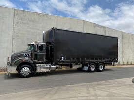 Mack METRO-LINER Curtainsider Truck - picture0' - Click to enlarge