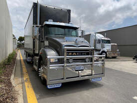 Mack METRO-LINER Curtainsider Truck - picture1' - Click to enlarge