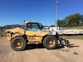 New Holland LM630 Telehandler  - picture0' - Click to enlarge