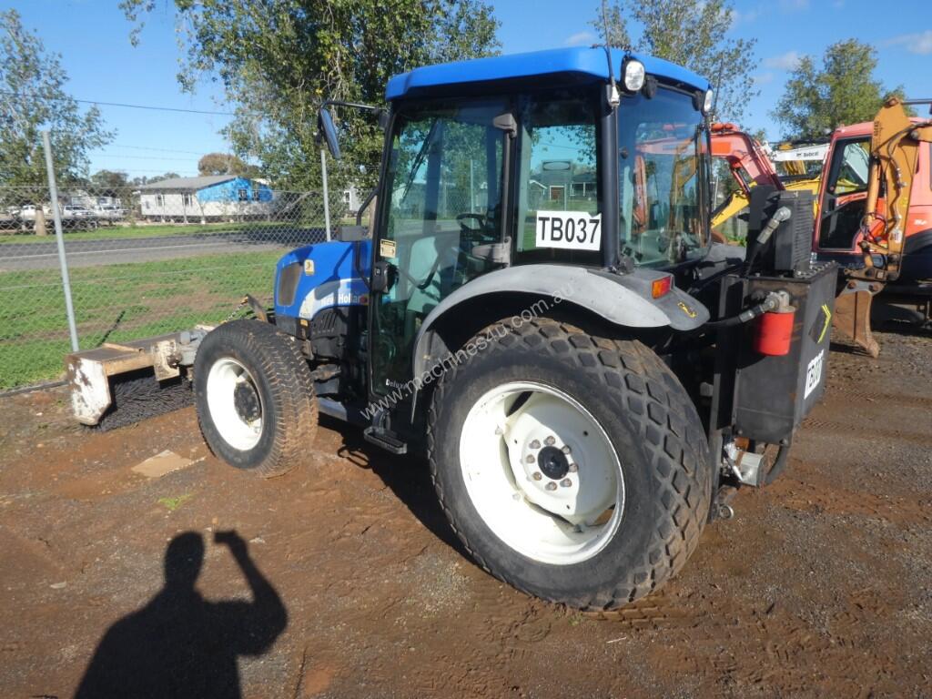 Used New Holland New Holland T4020 Tractor with Front Broom Tractors in