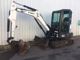 Used Bobcat E32 Excavator - picture2' - Click to enlarge