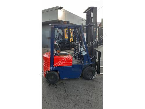 toyota petrol 1.8 ton forklift only $4999+gst runs well serviced & tested prior to sale