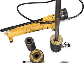 Enerpac Hydraulic Master Puller Set with Hand Pump, 36 Ton, BHP3751G - picture0' - Click to enlarge