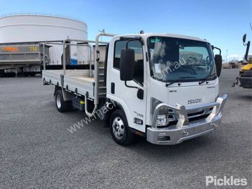 2017 Isuzu NPR 45-155