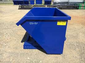 Unused 2019 1.5 Cubic Yard Forkliftable Dumping Hopper - picture1' - Click to enlarge