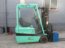 Mitsubishi 1.6 ton Container Mast Used Forklift #1572 - picture0' - Click to enlarge