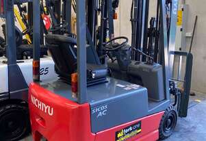 Electric battery forklifts for hire container mast