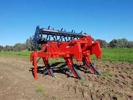FARMTECH GB-7 SUB SOILER + DUAL ROLLER (7 TINE, 3.3M) - picture0' - Click to enlarge