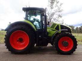Claas AXION 930  FWA/4WD Tractor - picture0' - Click to enlarge
